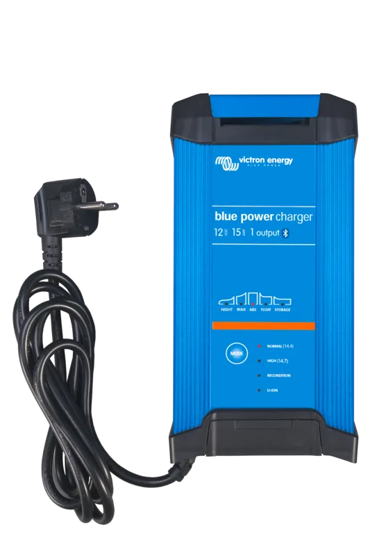 Victron Blue Smart IP22 12/15 (1)